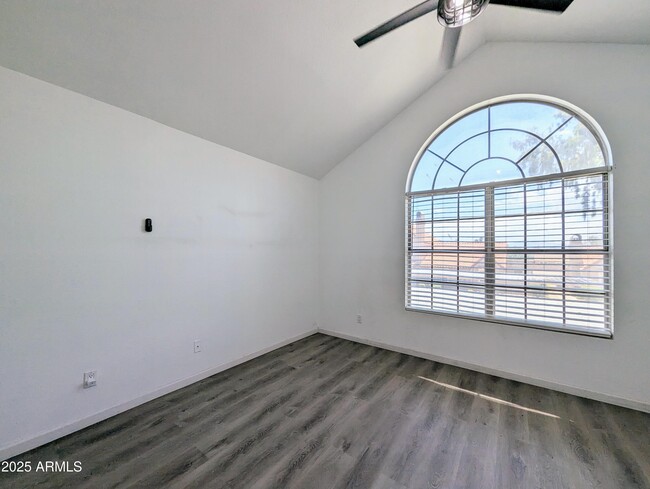 Building Photo - 4601 N 102nd Ave