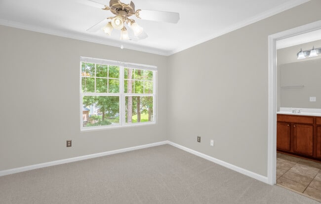 Building Photo - 202 Tallula Ln