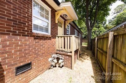 Building Photo - 1704 Club Rd