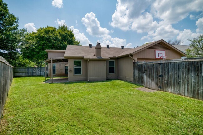 Building Photo - Nice 3 Bedroom Home Located in Plano, Texas!