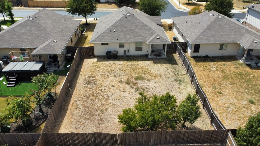 Building Photo - 1208 Hawkeye Point Rd