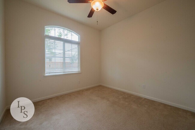 Building Photo - Harlan Ranch Clovis Home, 3BR/2BA, Amazing Community - Lots of Amenities!