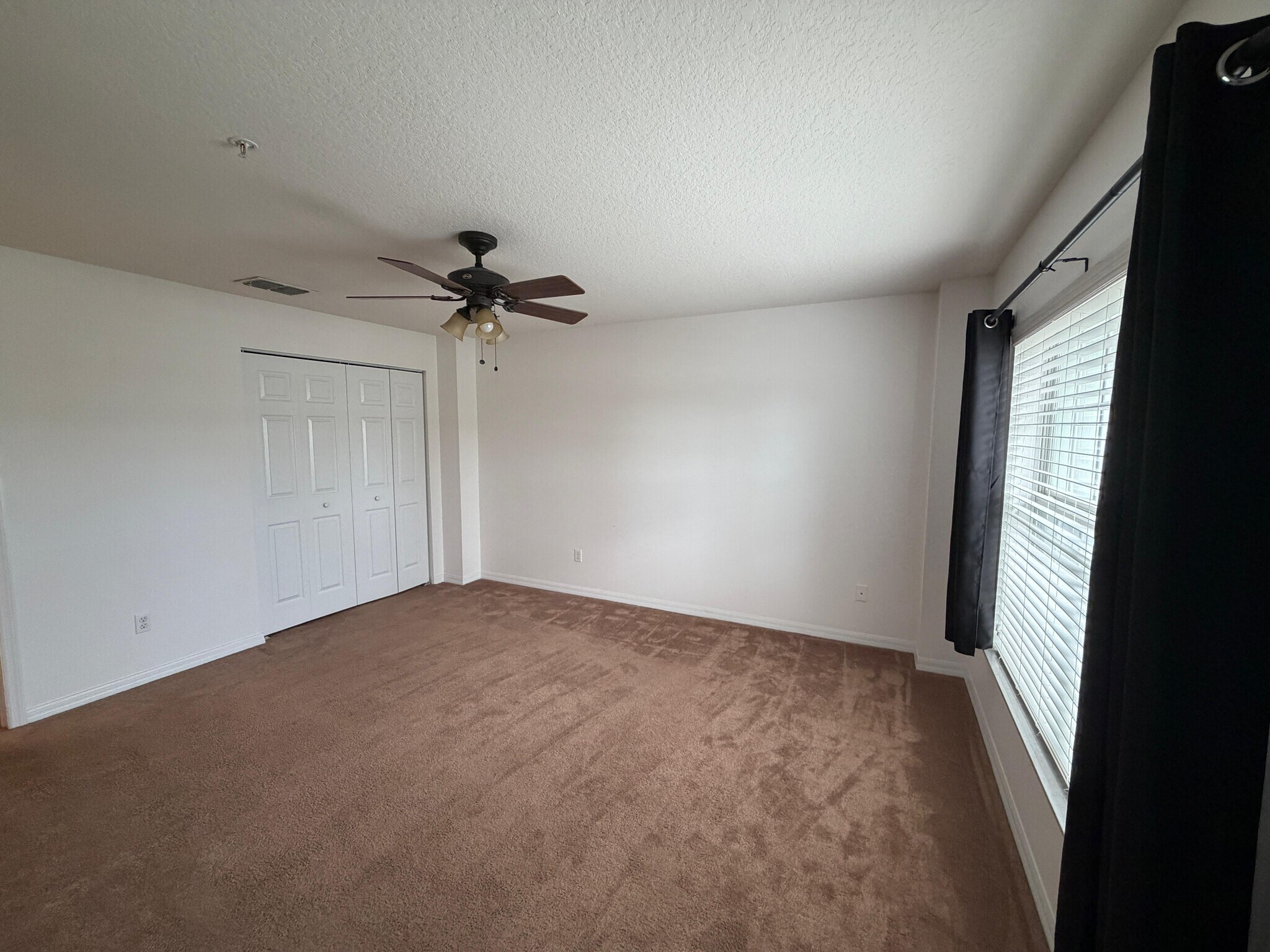 Building Photo - 1525 Cloverbay Ln