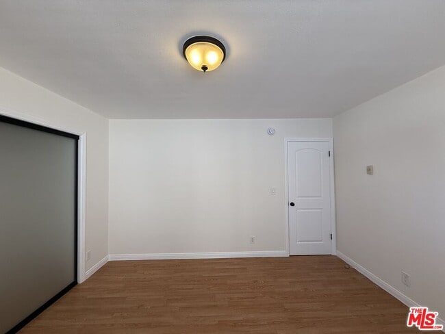 Building Photo - 314 S Clark Dr