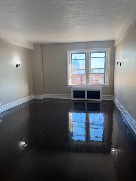 Building Photo - 157 S Harrison St