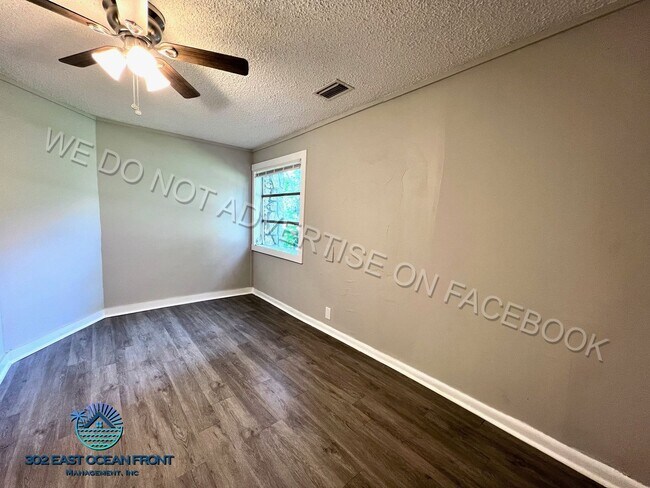 Building Photo - Adorable 3 bedroom / 1 bathroom home now a...