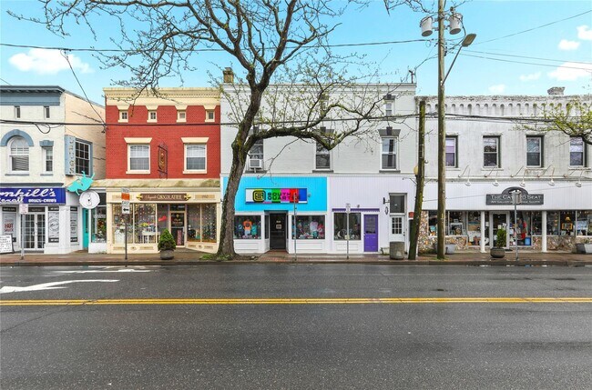Primary Photo - 14 Main St