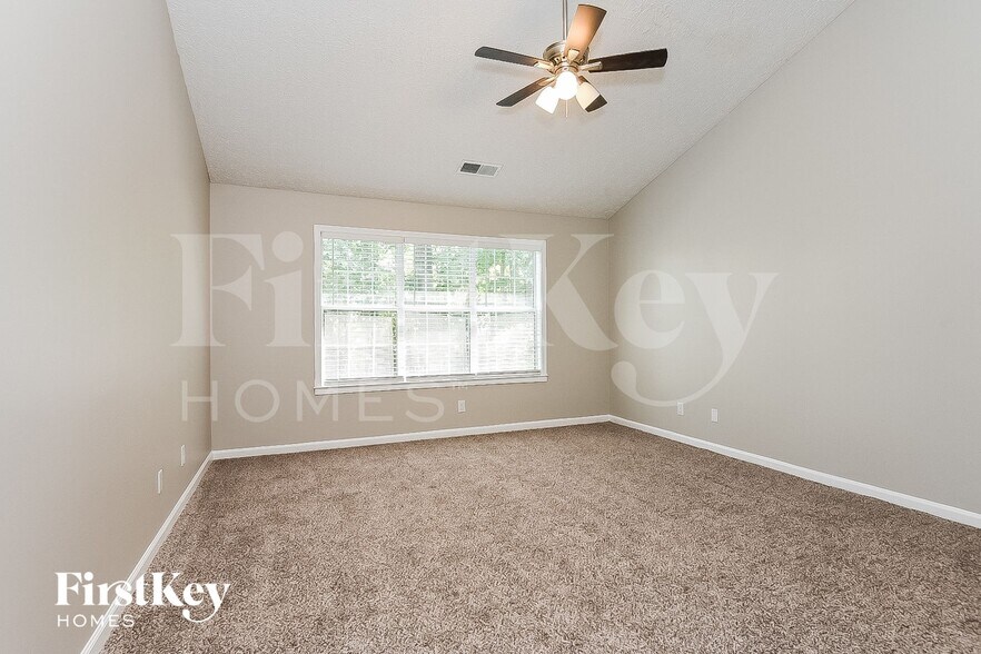 Building Photo - 2504 Baysridge Dr NW