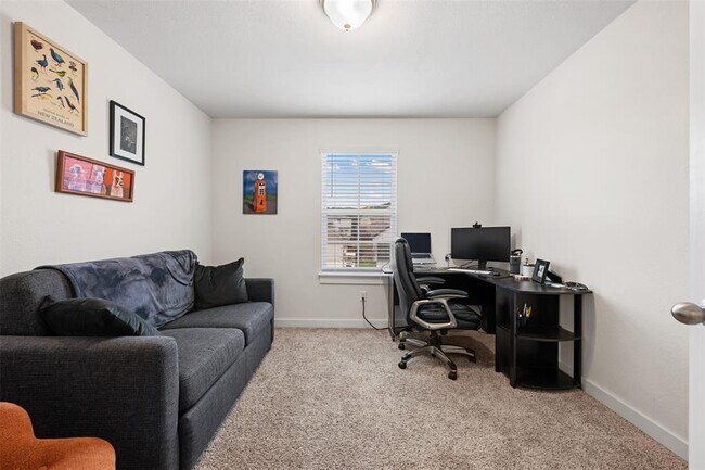 Building Photo - 8204 Prairie Rye Dr