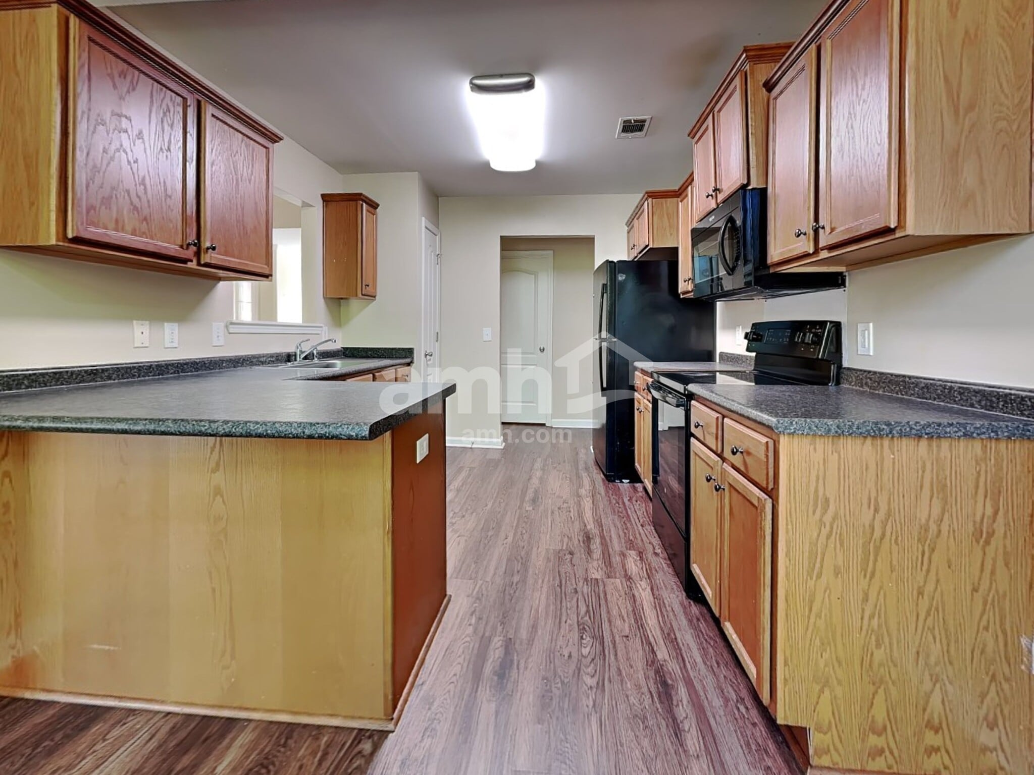 Building Photo - 28 Bostwick Dr