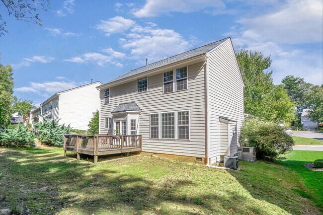 Building Photo - 2103 Templeton Gap Dr