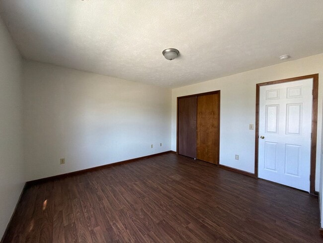 Building Photo - 209 Stonewall Ct