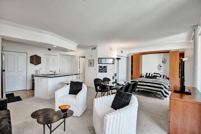 Building Photo - 600 S Dixie Hwy