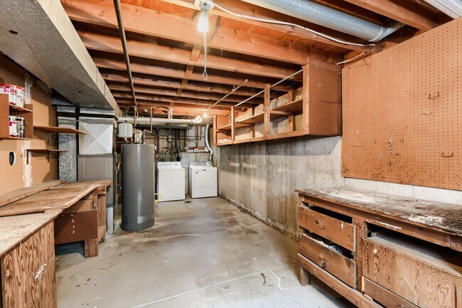 Building Photo - 1290 Judson Dr