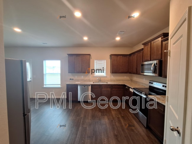 Building Photo - 110 Foley Dr
