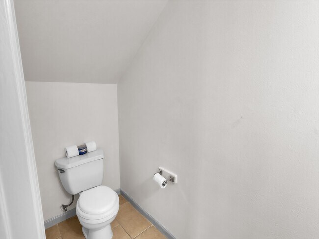 Building Photo - 19022 Yellow Thrush Dr