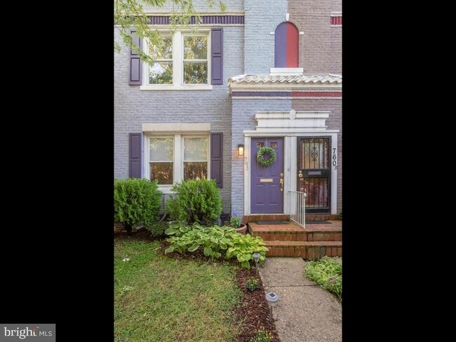 Building Photo - 760 Princeton Pl NW