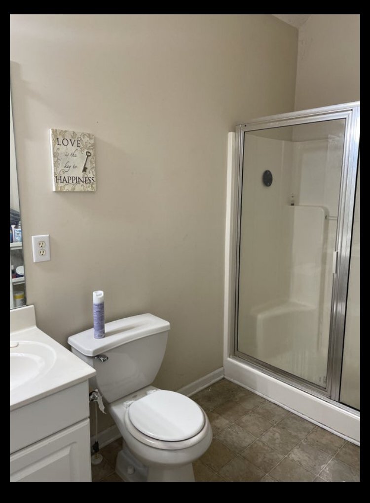 Building Photo - 221 Omega Ct