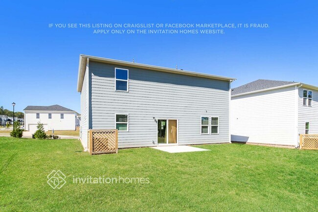 Building Photo - 828 Pebble Blvd