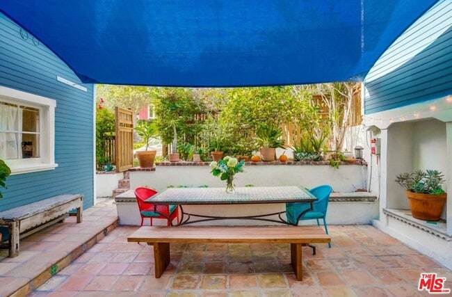 Building Photo - 2154 Willetta Ave N