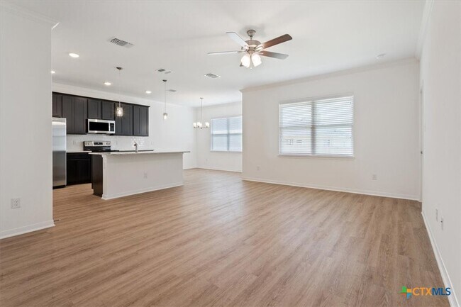 Building Photo - 8623 Chena Rdg Dr