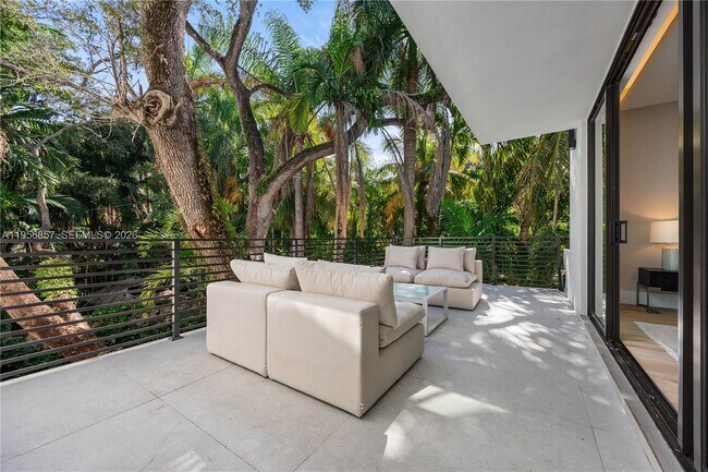 Building Photo - 2805 Freeman St