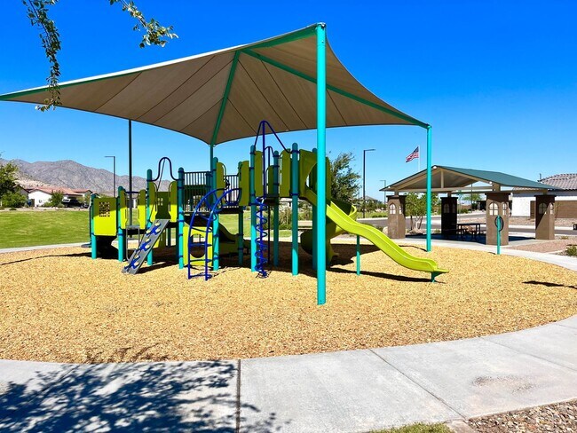 Building Photo - COMING SOON !! Mountainside Living at Canyon Views! 4 bedroom 2 bathroom!