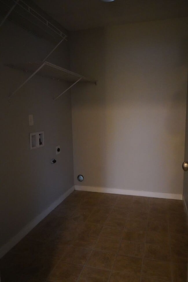 Building Photo - 4316 NE 58th Cir