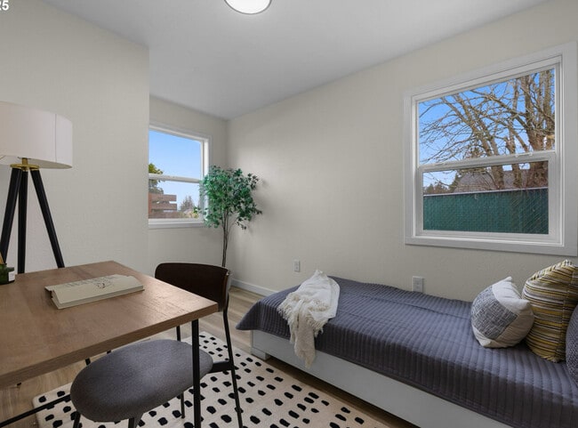 Building Photo - 4112 NE 80th Ave