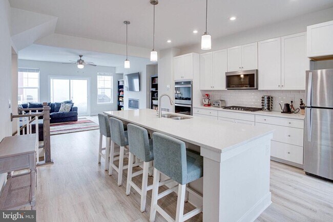 Building Photo - 1576 Meadowlark Glen Rd