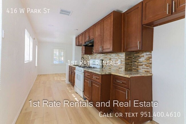 Building Photo - 416 W Park St