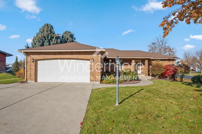 Building Photo - COMING SOON 05/29/2026!! Sundance Brick Rancher on CuldeSac