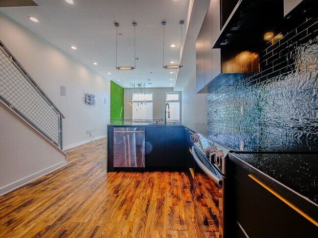 Building Photo - Three Bedroom Modern Olde Kensington Condo with Roofdeck