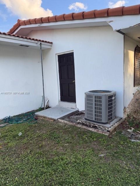 Building Photo - 3924 Hayes St