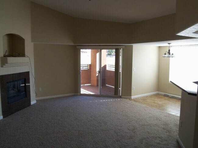 Primary Photo - Highlands Ranch Condo 3 Bed 2 bath (46CO#201)