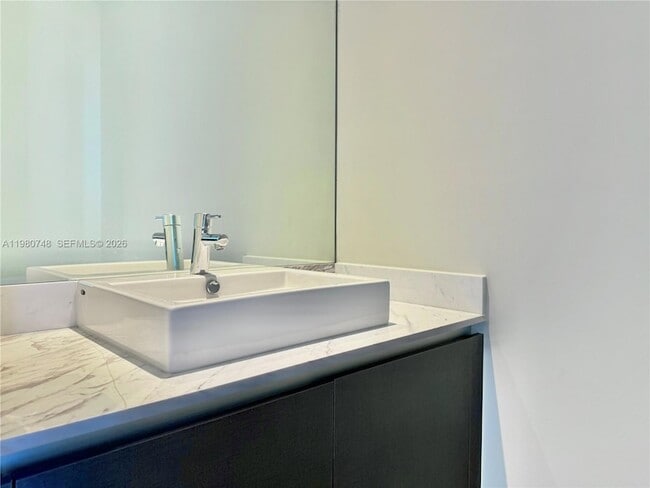 Building Photo - 1451 Brickell Ave