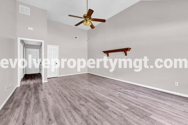 Building Photo - 6843 Maury Dr