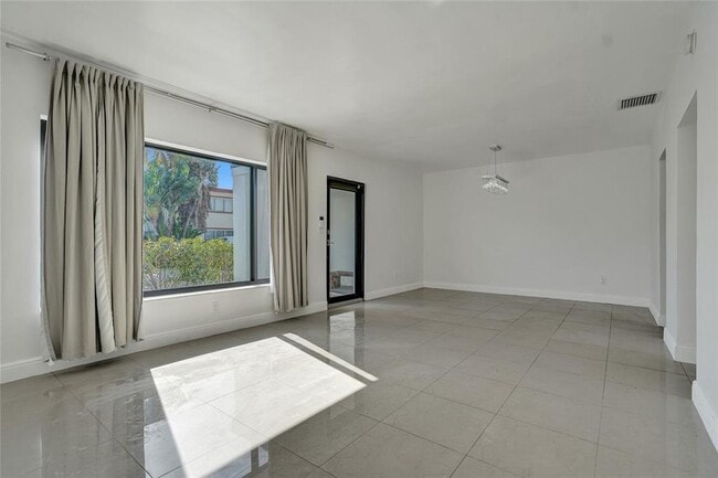 Building Photo - 775 81st St