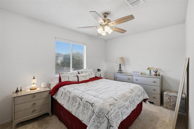 Building Photo - 912 Sweet Leaf Ln