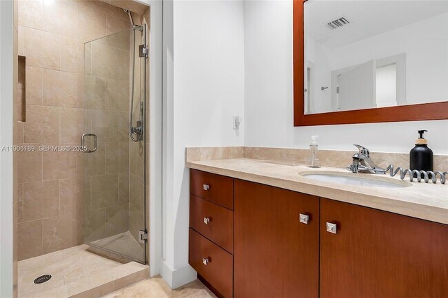 Building Photo - 415 Rovino Ave