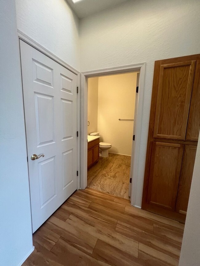 Building Photo - Unfurnished, 1-year long-term rental