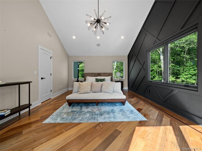 Building Photo - 5 N Hills Rd