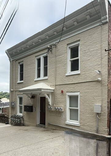 Building Photo - 27 Morris St