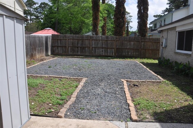 Building Photo - 4715 Glendower Dr