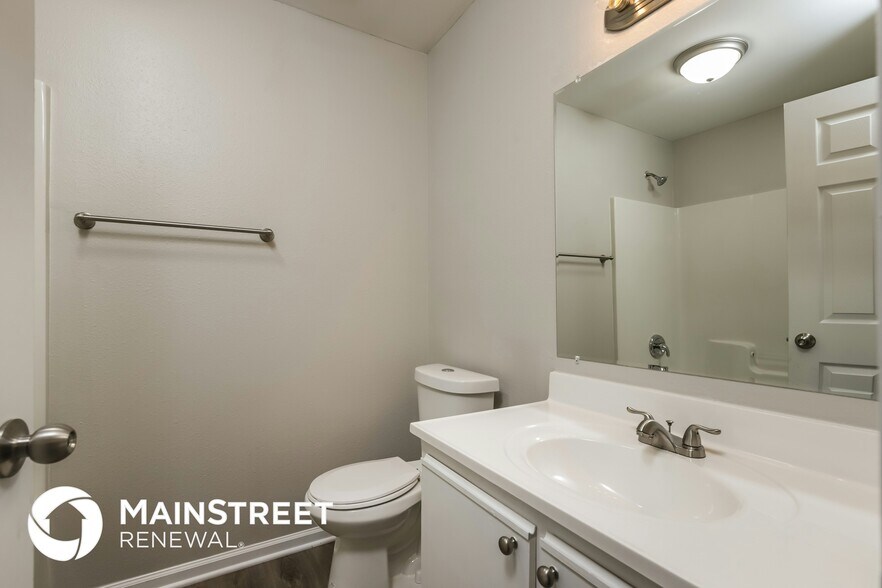 Building Photo - 2473 Stratford Crossing Dr