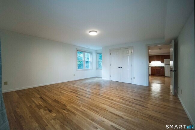 Building Photo - 440 Prospect St