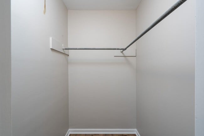 Building Photo - 745 Arbor St NE