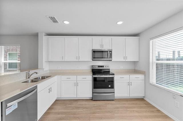 Building Photo - 445 Grenada Lk Dr