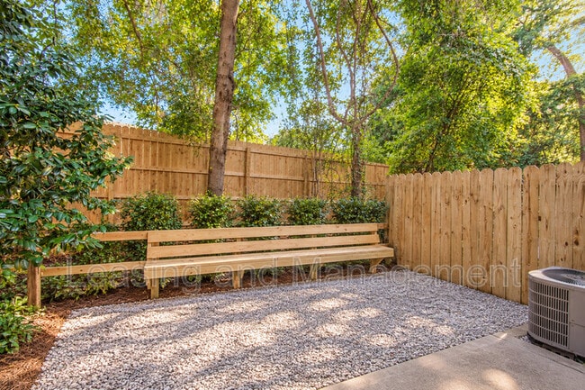 Building Photo - 907 Royal Tern Ln