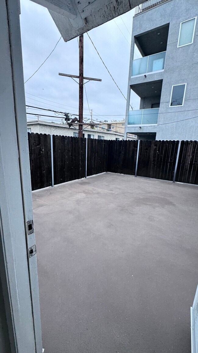 Patio - 11983 Walnut Ln